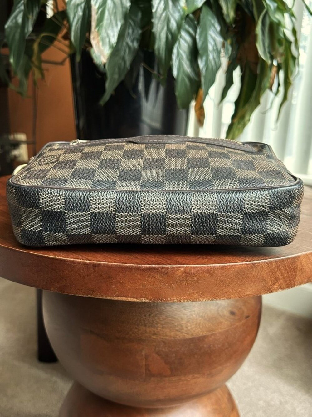 LOUIS VUITTON Damier Ebene Billets Macao Pochette, Brown - Picture 7 of 14